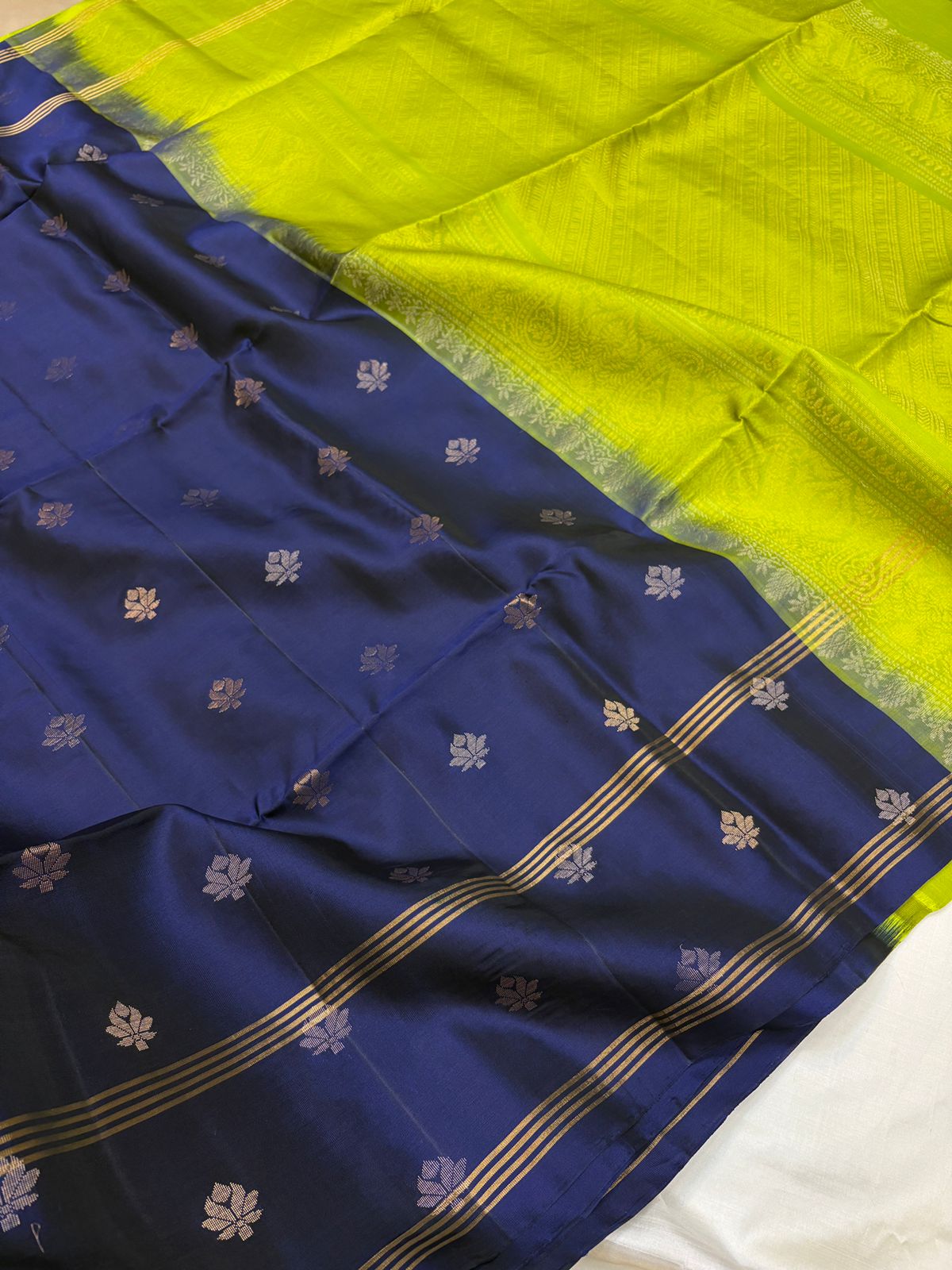 Rudhra - Soft Silk - Handloom softsilk saree