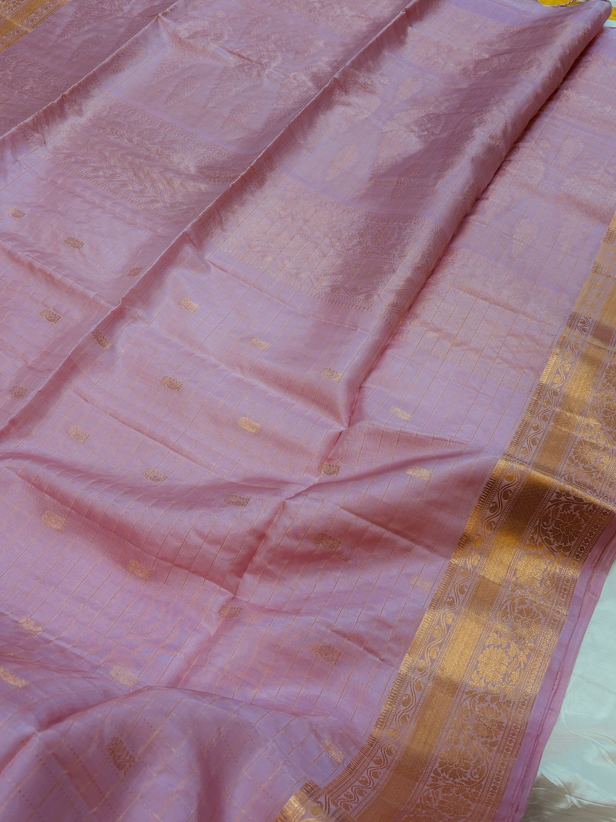 Kanakavalli Checks - Soft Silk- Handloom softsilk saree