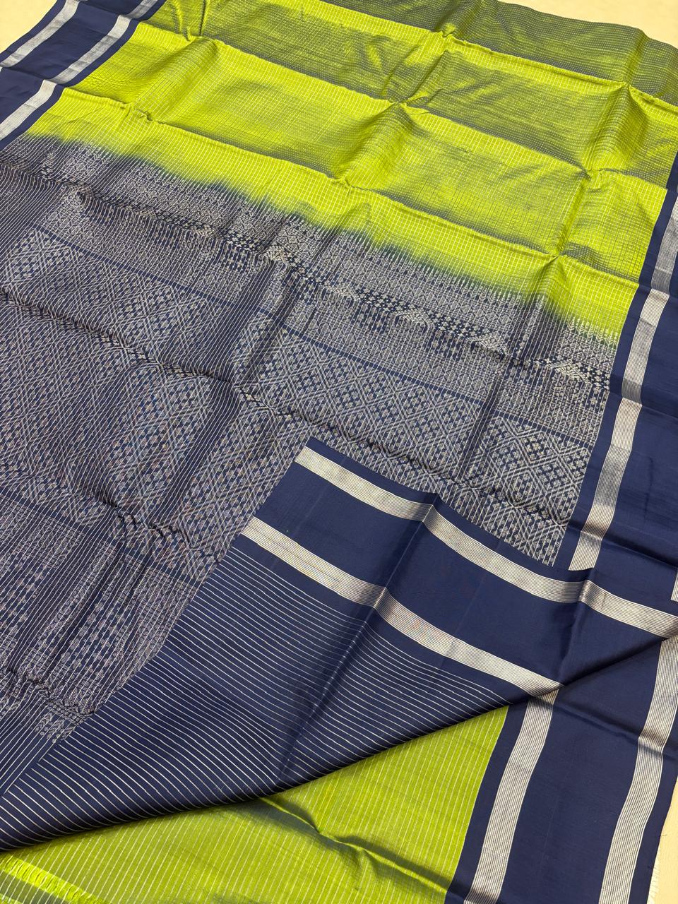 Vintage Checks Soft Silk
