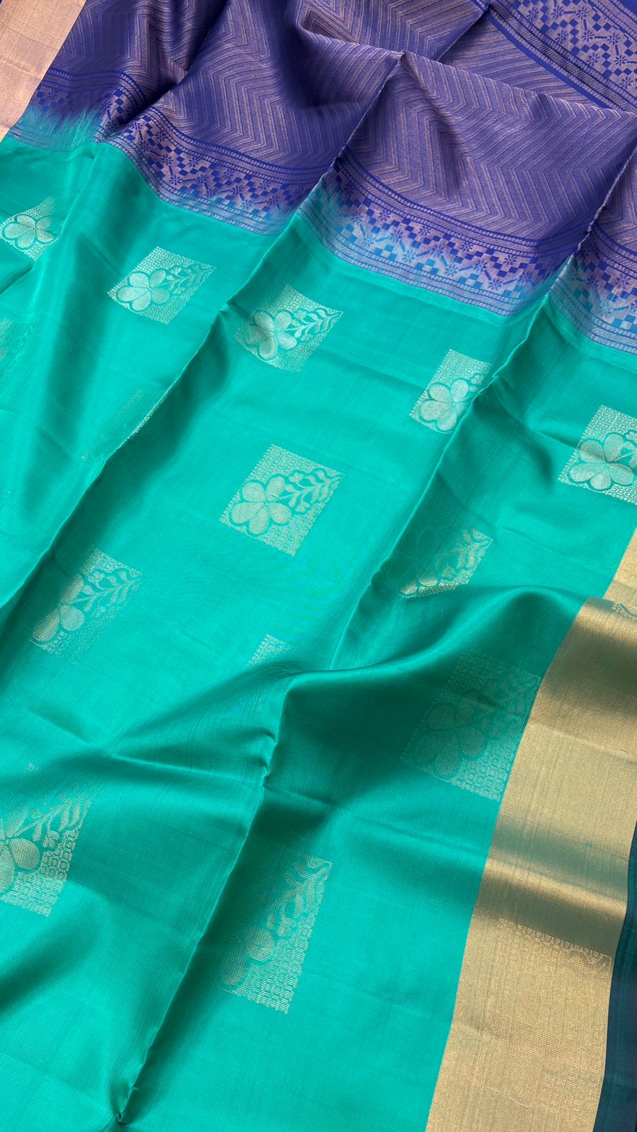 Bavanchi Border Soft Silk - Pure silk saree
