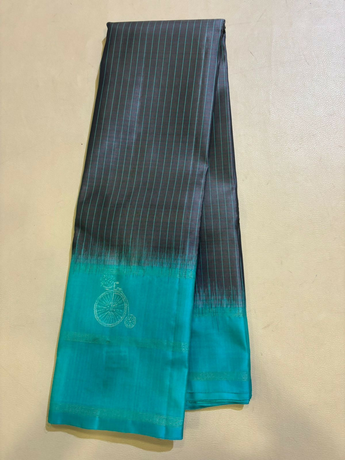 Ovi handloom softsilk saree - Pure silk saree