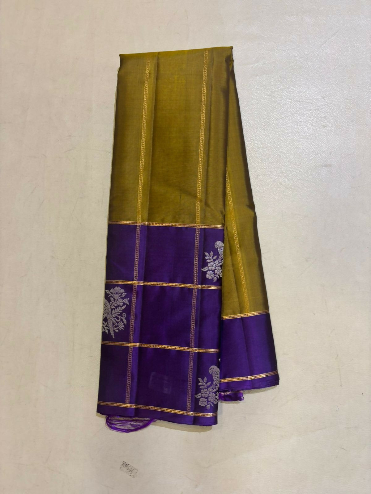 Nirva hnadloom softsilk saree - Pure silk saree