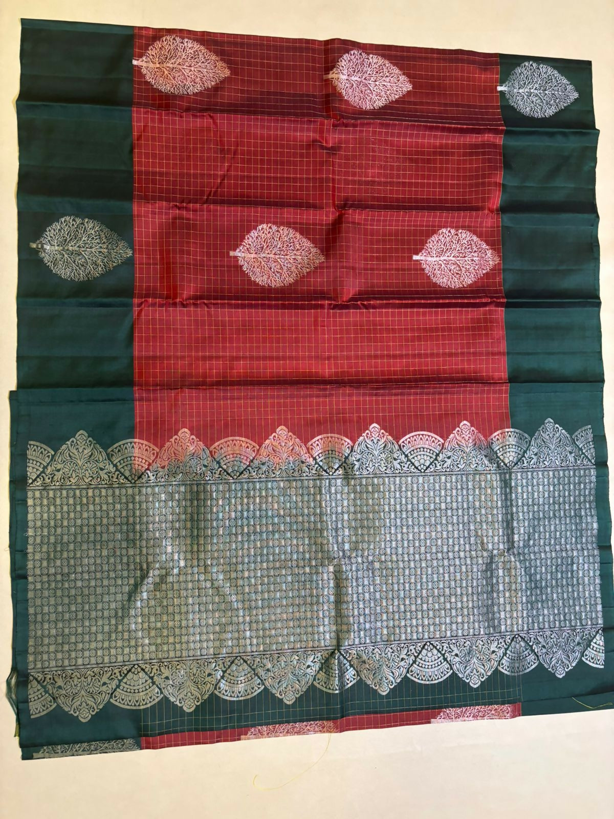 Amirtha handloom checked softsilk saree - Pure silk saree