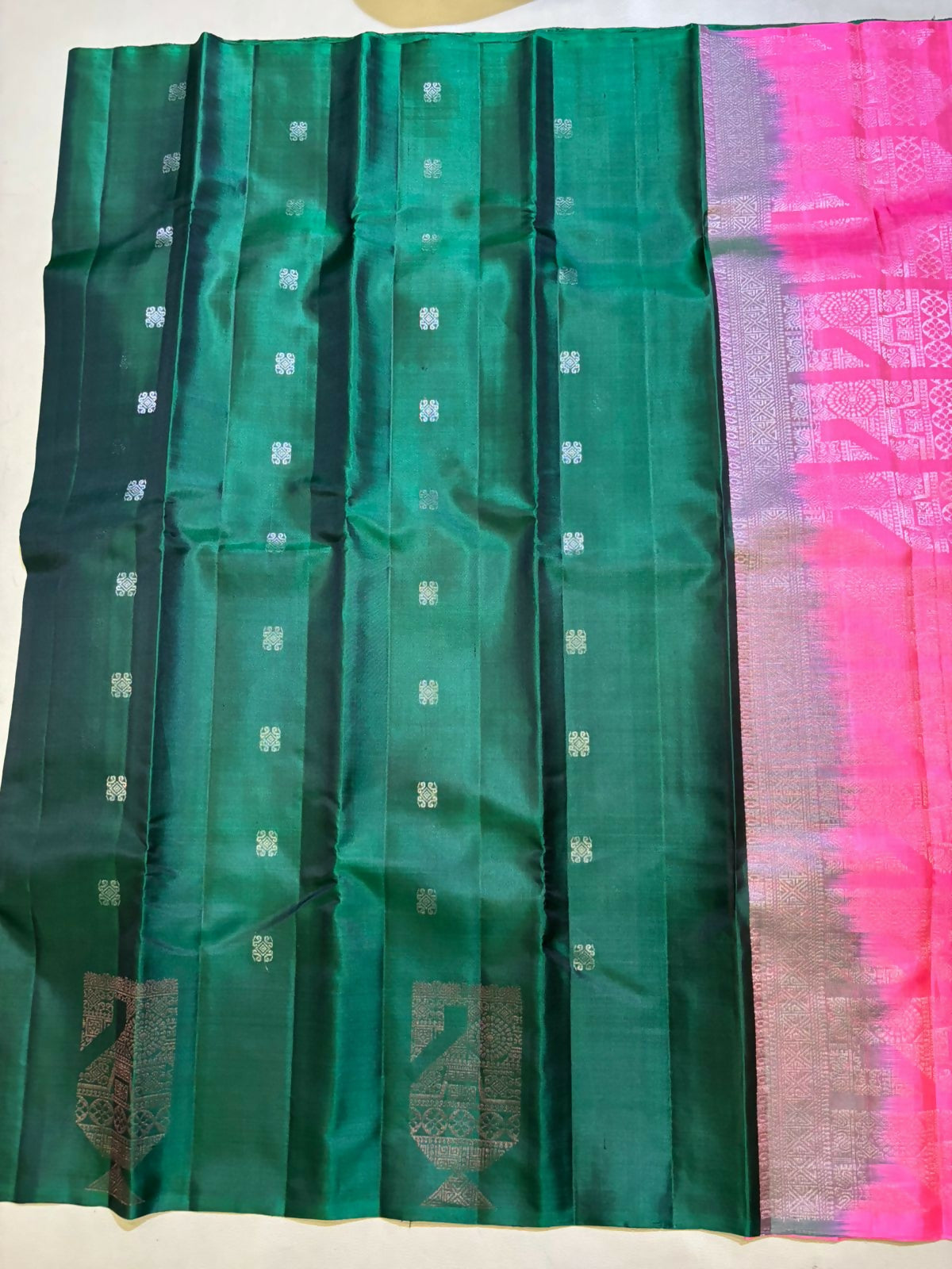 Vaeru softsilk saree - Handloom softsilk saree
