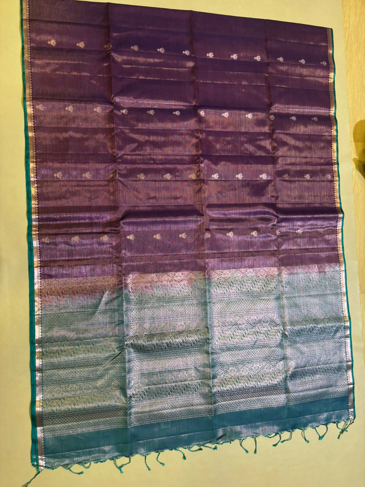 Vidhura tissue silk saree