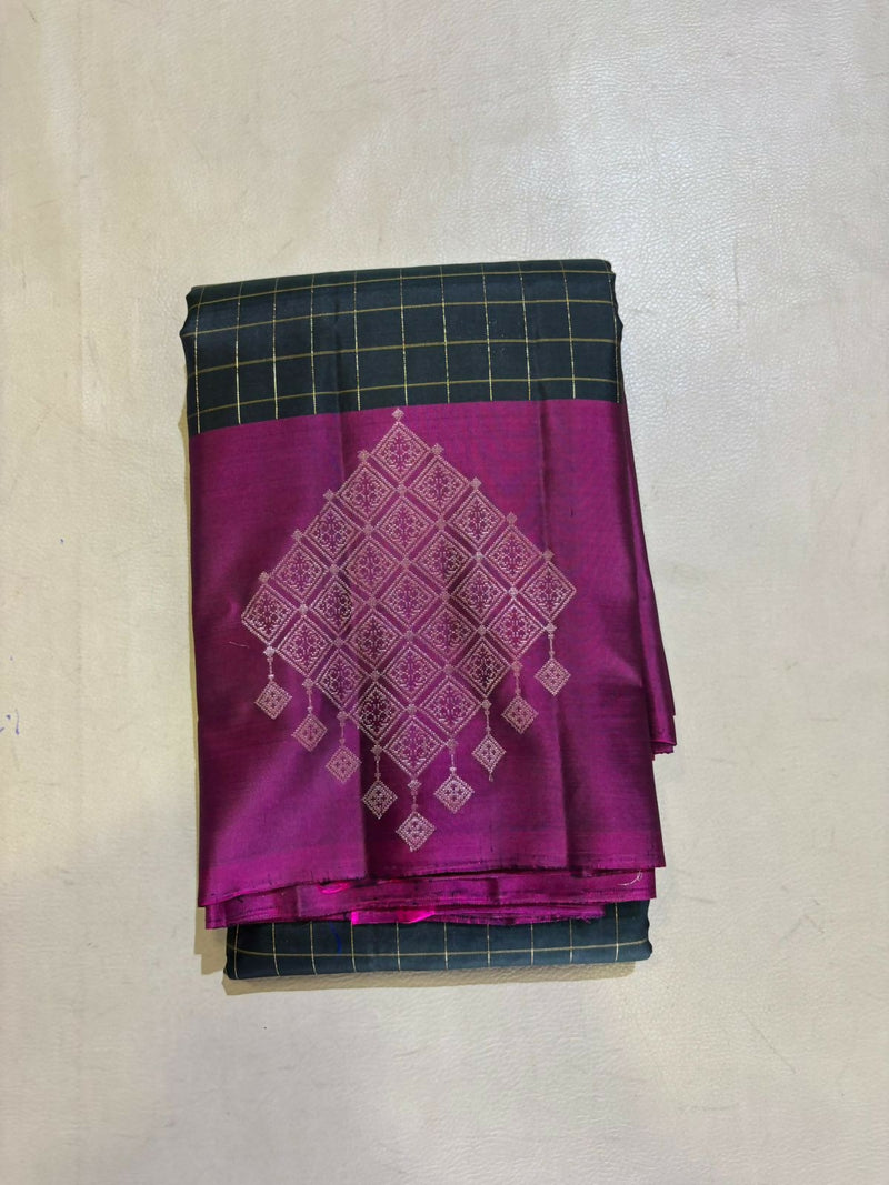 Thanima bottle green handloom softsilk saree - Pure silk saree