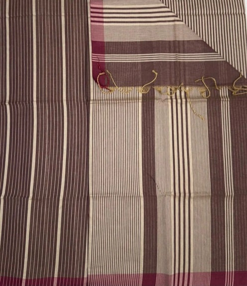 Mann cotton saree- brown color body, pallu,blouse.