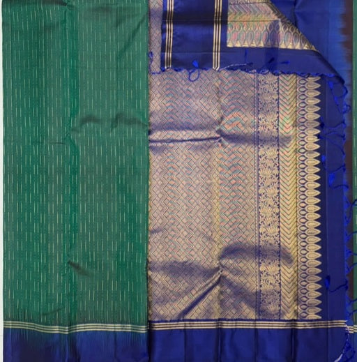 Aari green color body & navy blue color pallu , blouse - Pure silk saree