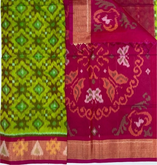 Poonkili pochampally silk cotton saree parrot green color body & pink color pallu , blouse.