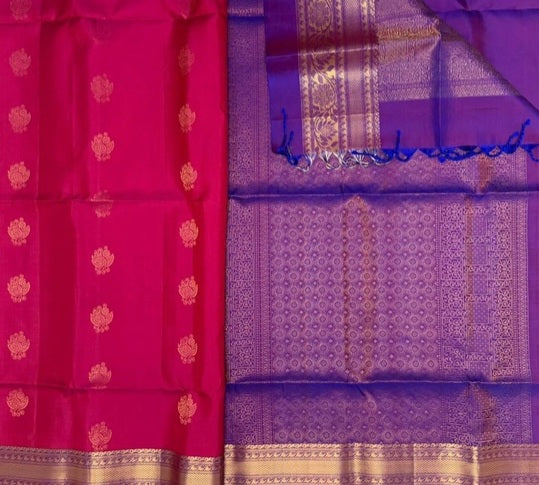 Minnal magenta color body & ink blue color pallu,blouse - Pure silk saree
