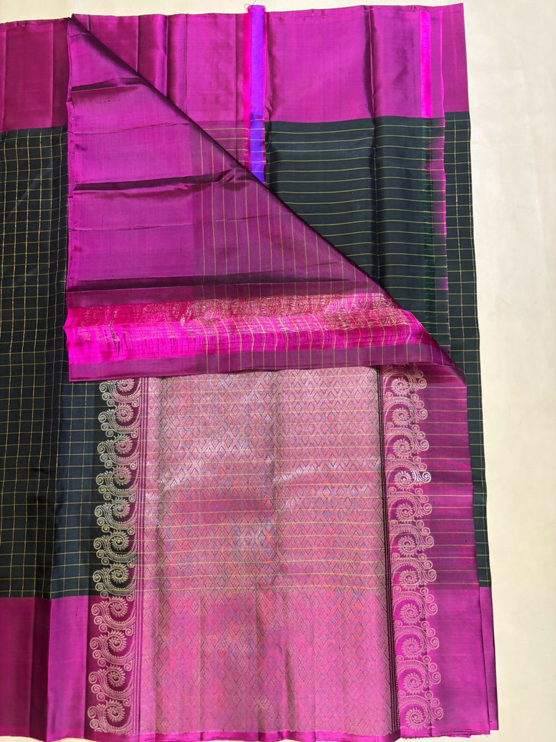Thanima bottle green handloom softsilk saree - Pure silk saree