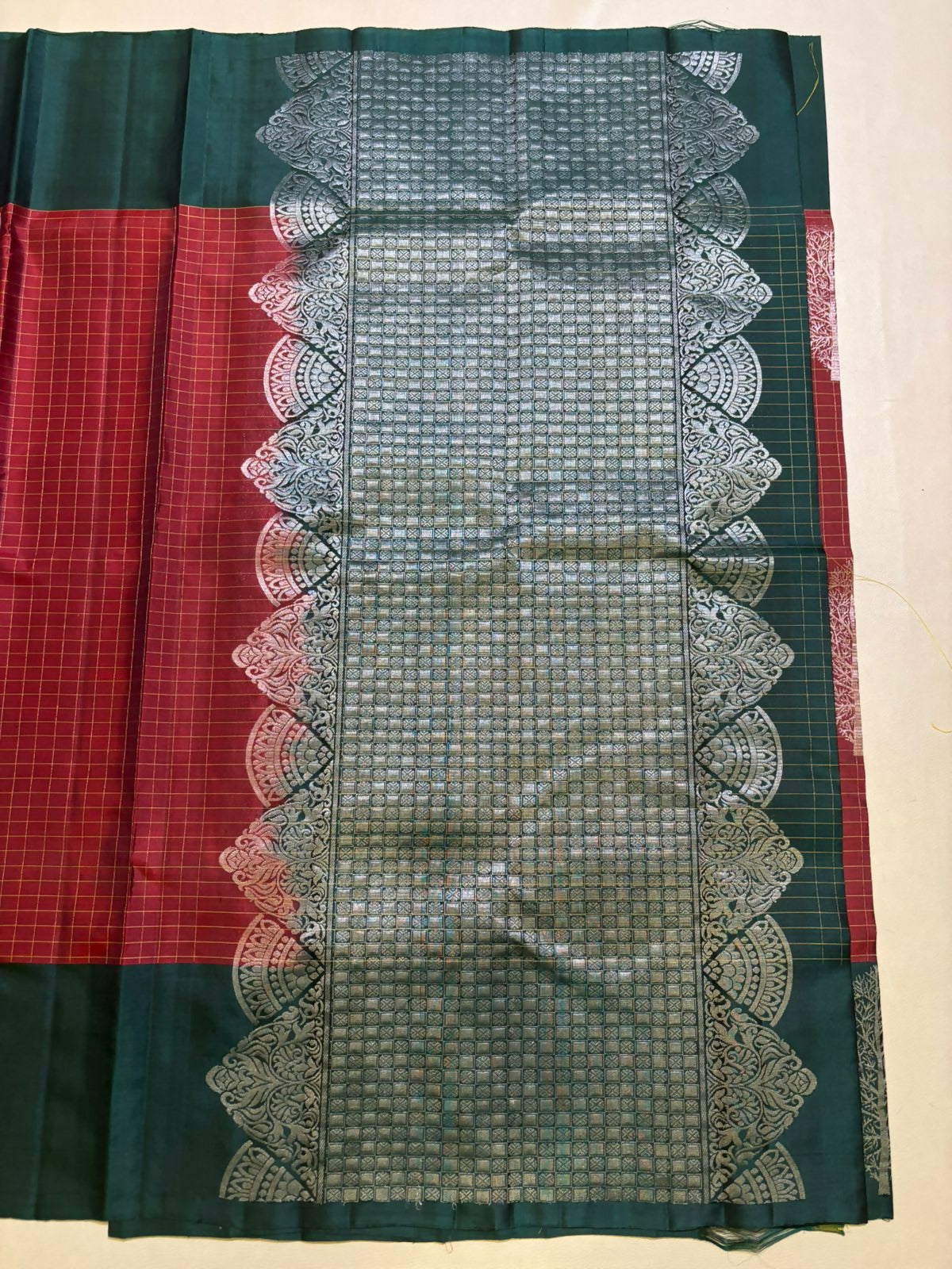 Amirtha handloom checked softsilk saree - Pure silk saree