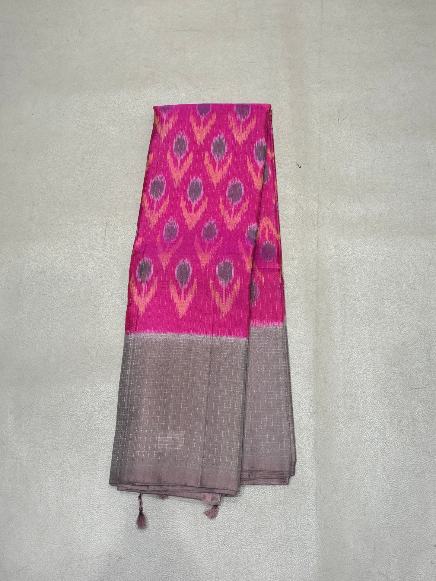 Thannu Pochampally pink softsilk saree - Pure silk saree