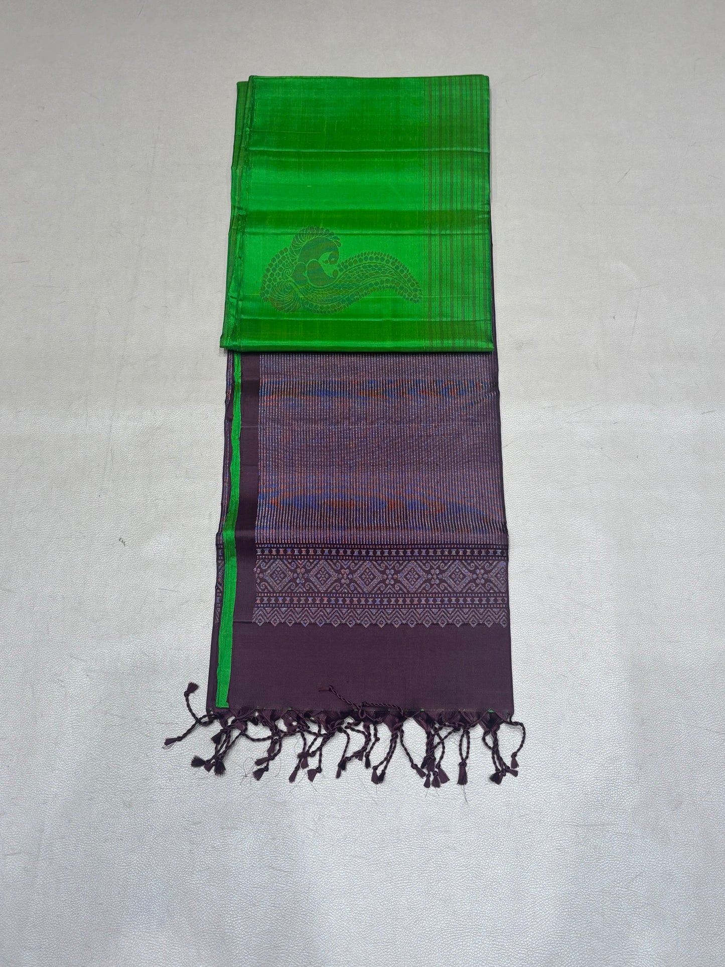 Kanima handloom softsilk saree - Pure silk saree- thread checks in body-AK1119