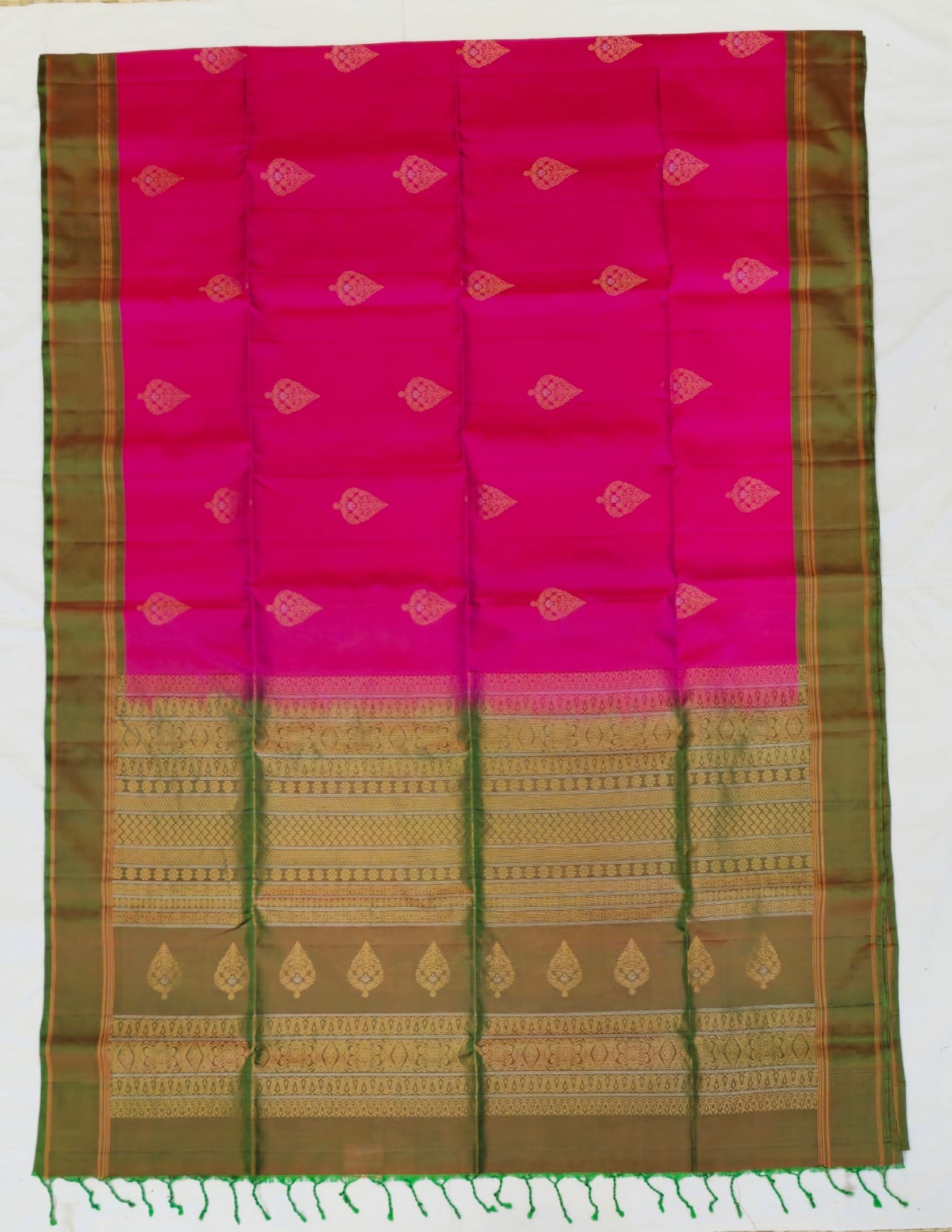 Banumathi Handloom softsilk saree - Pure silk saree