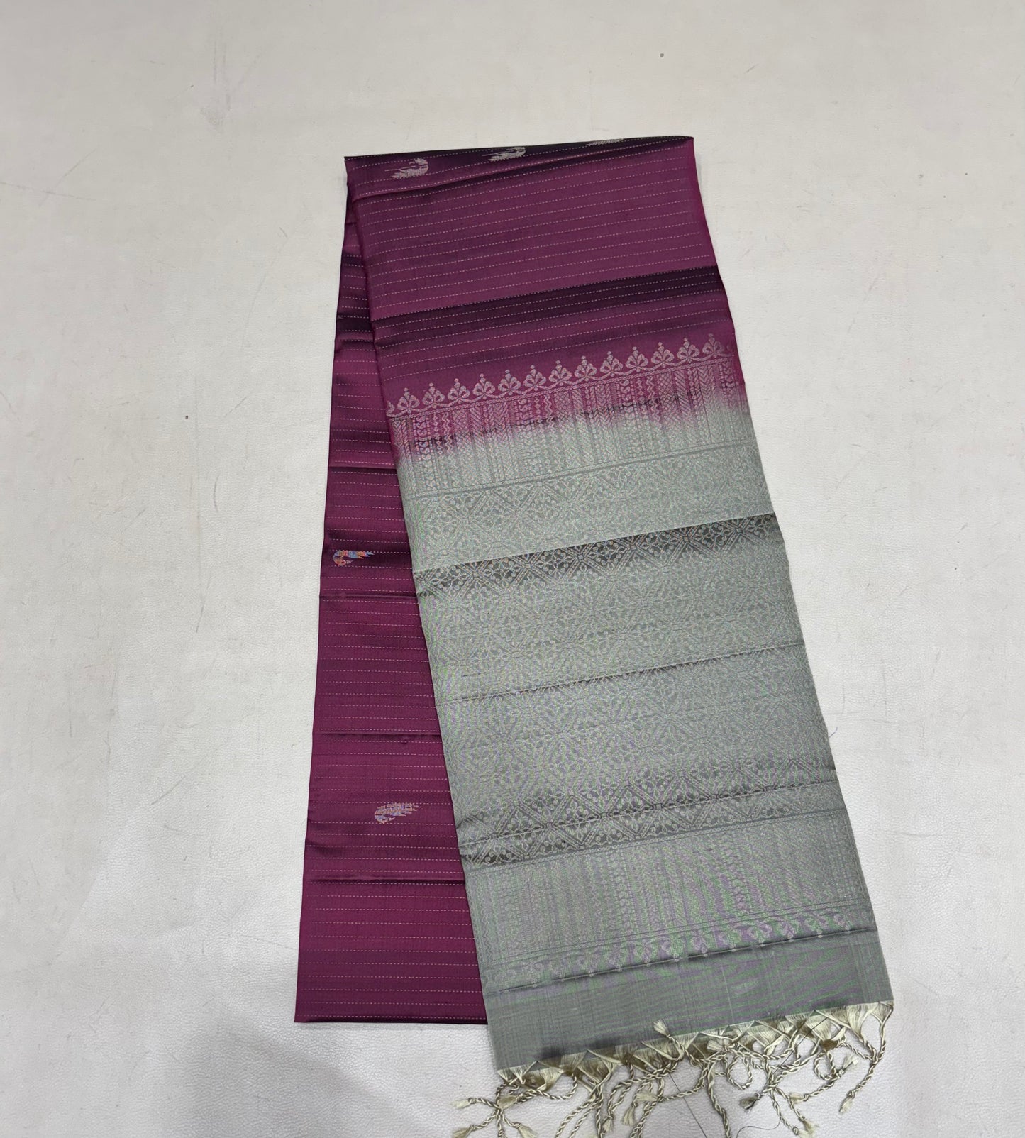 Paari purple color handloom softsilk saree - Pure silk saree