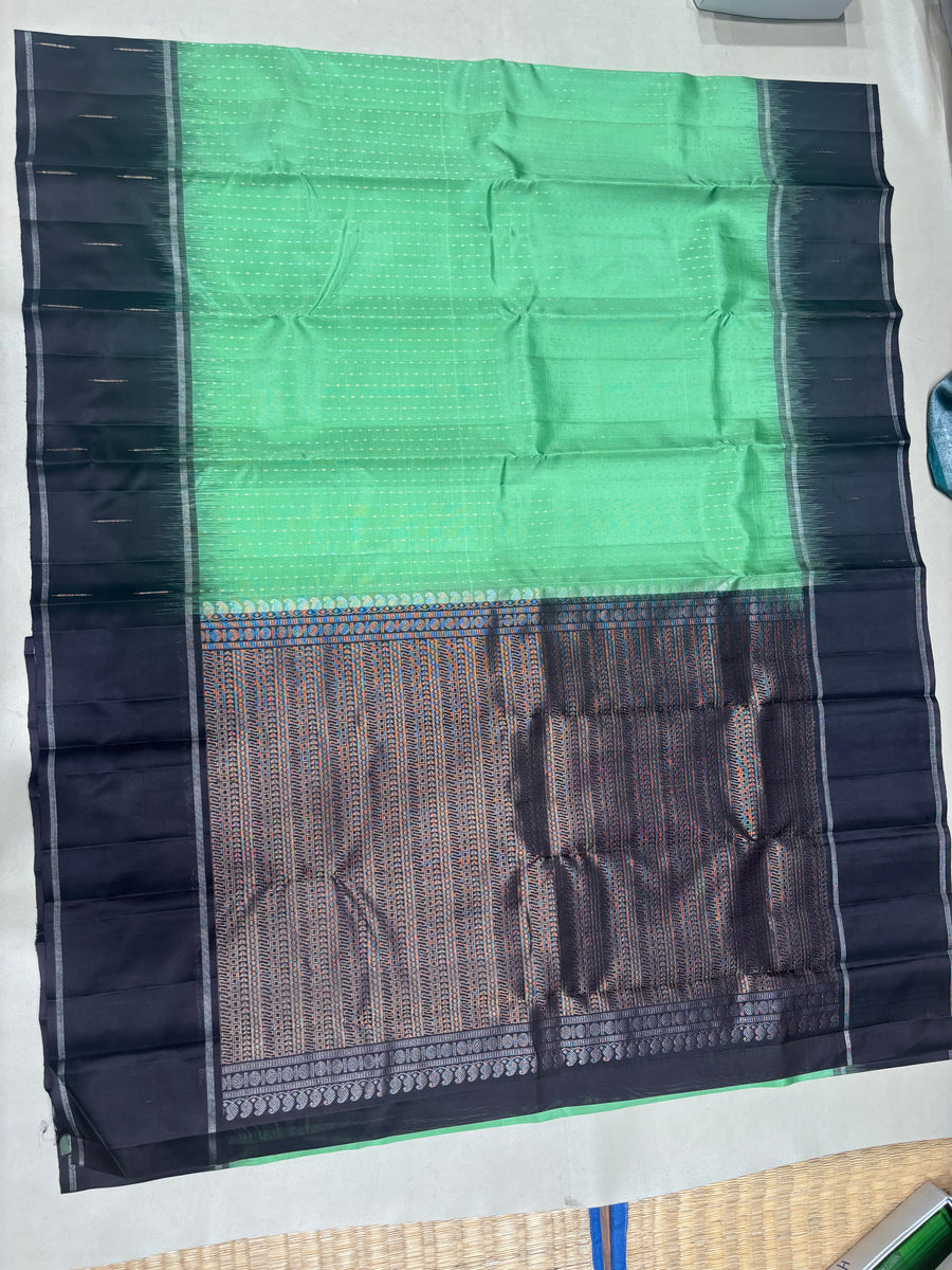 Melinam green & black handloom softsilk saree - Pure silk saree