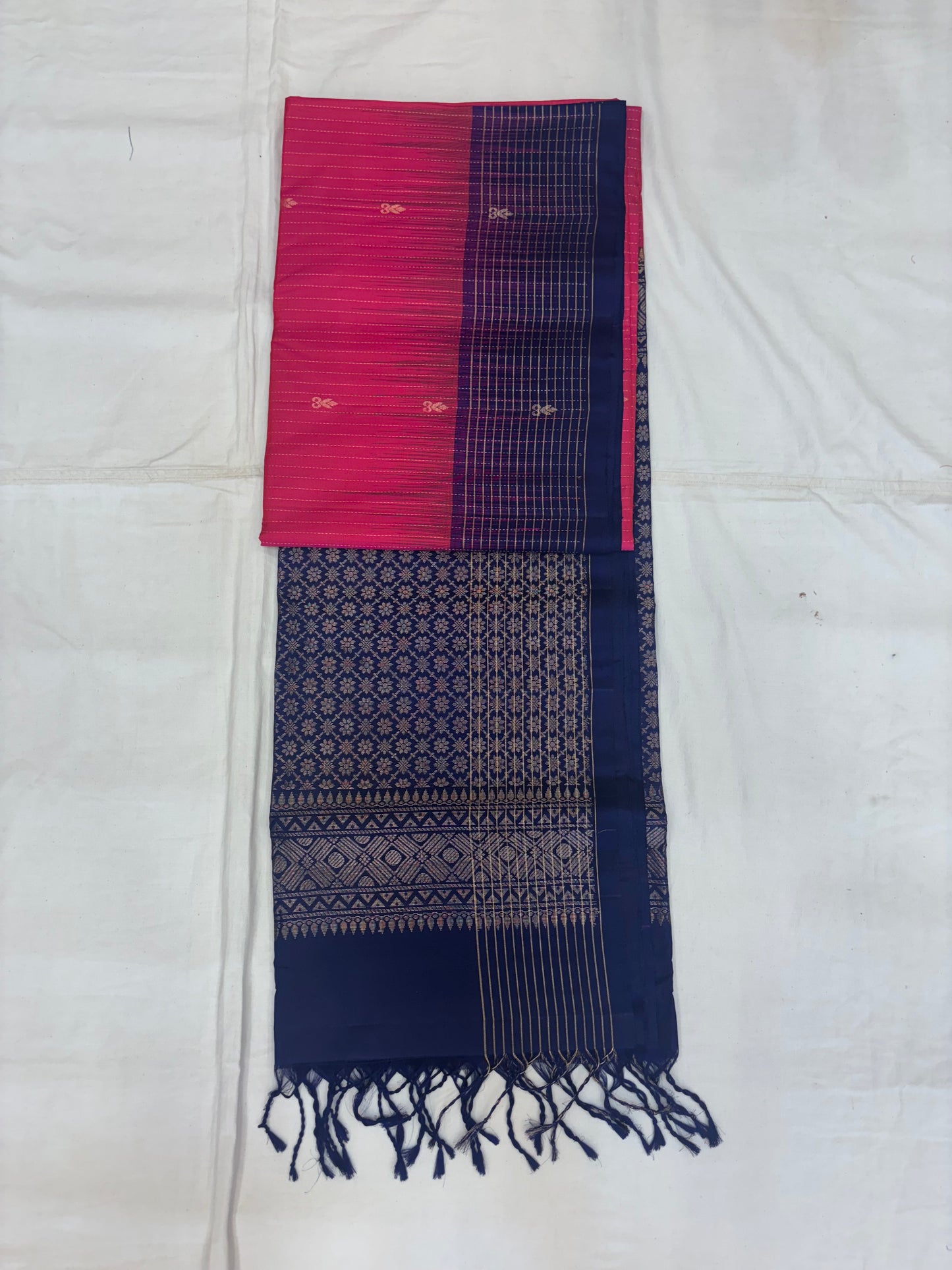 Vasvi handloom softsilk saree - Pure silk saree-set12