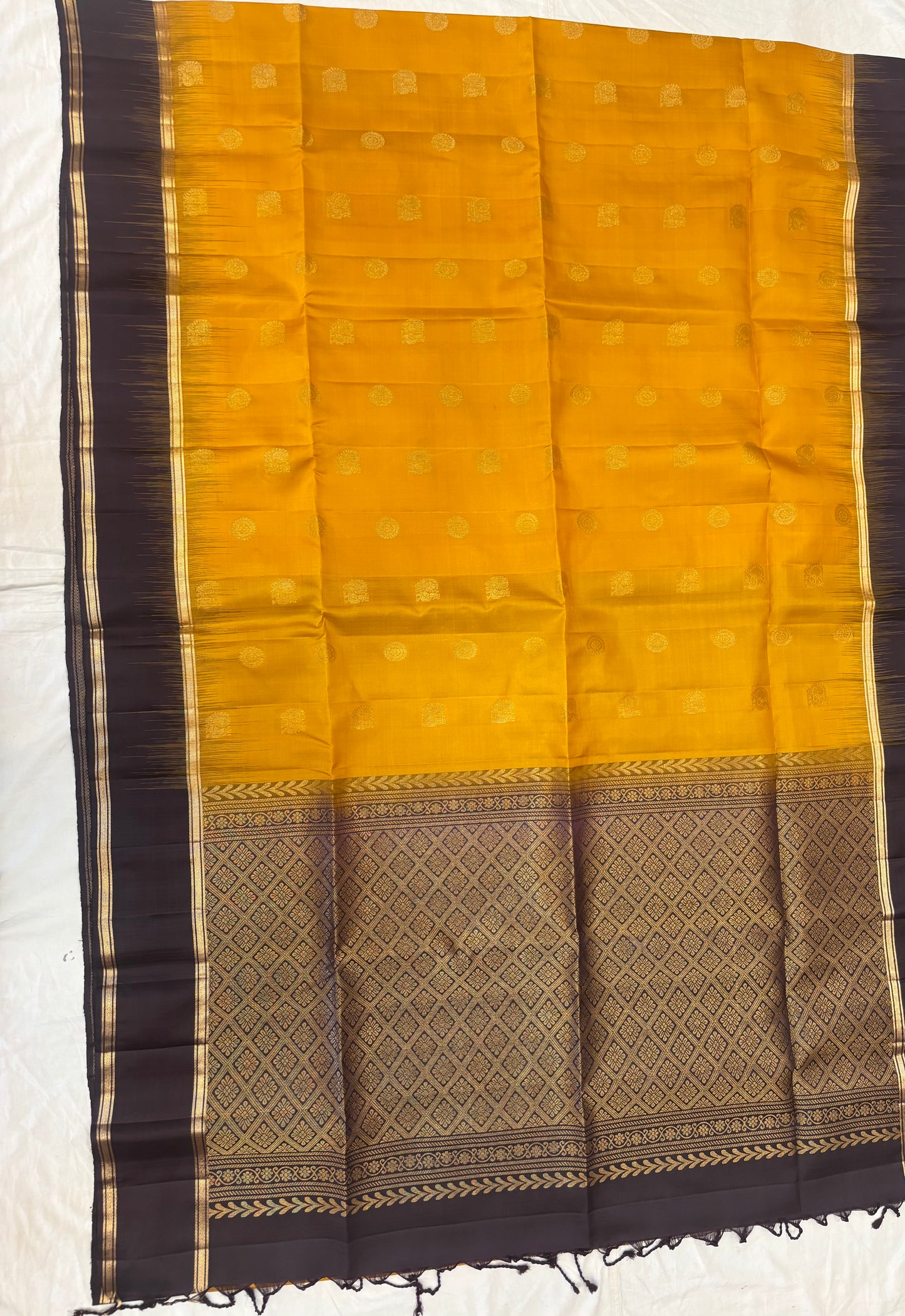 Malarvai handloom softsilk saree - Pure silk saree