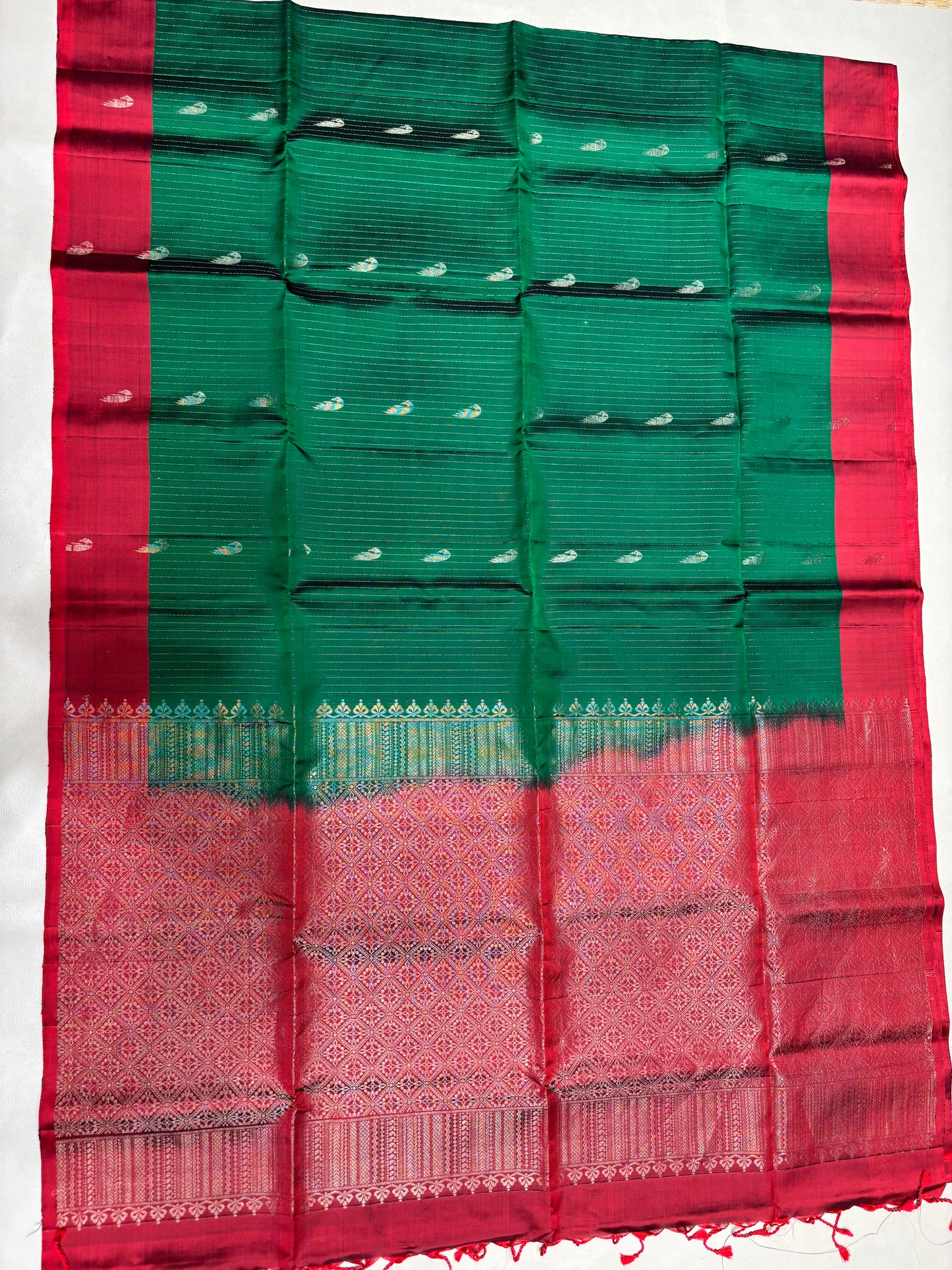 Paari green & red handloom softsilk saree - Pure silk saree