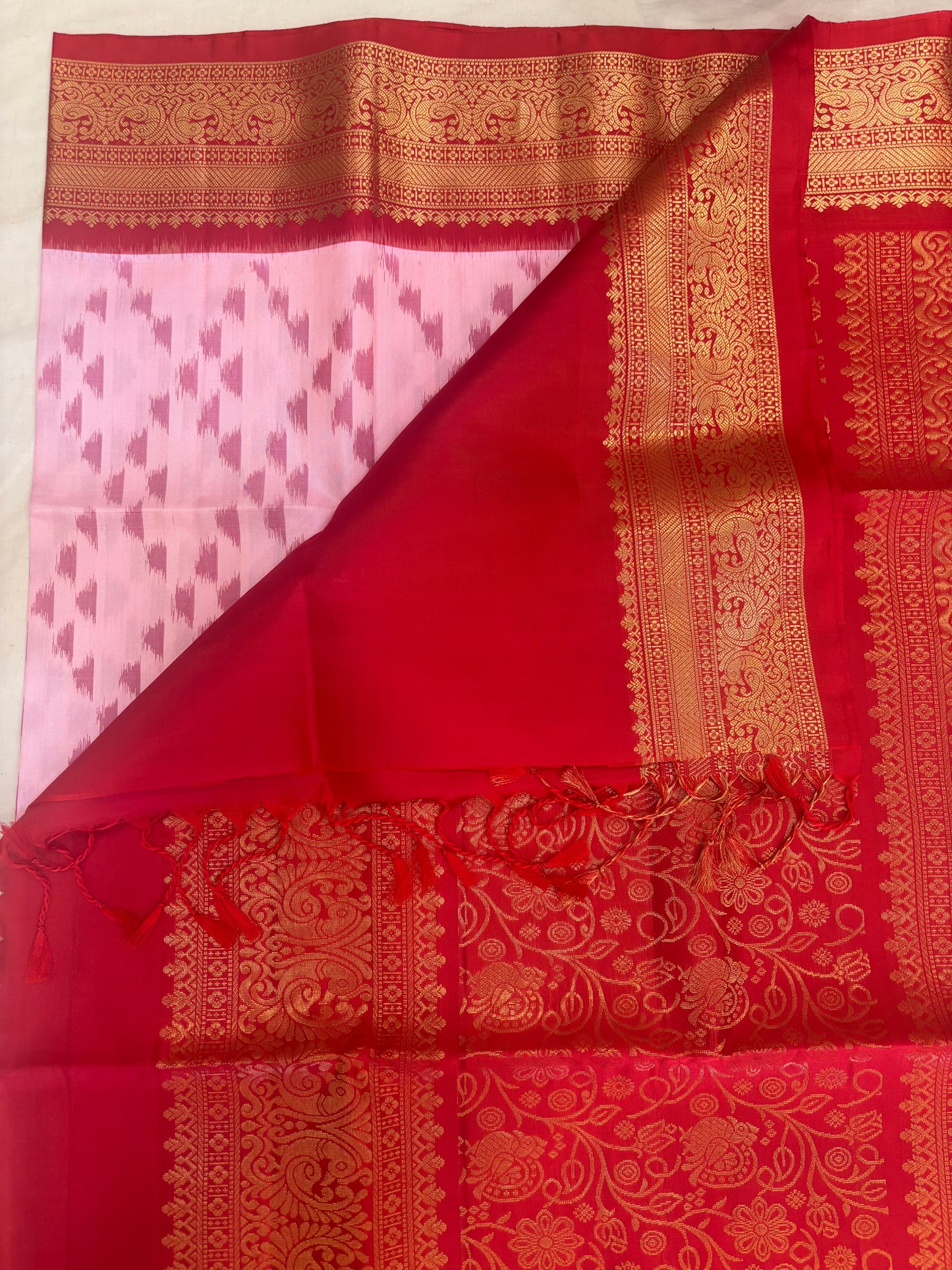 Ilarani handloom Pochampally softsilk saree - Pure silk saree