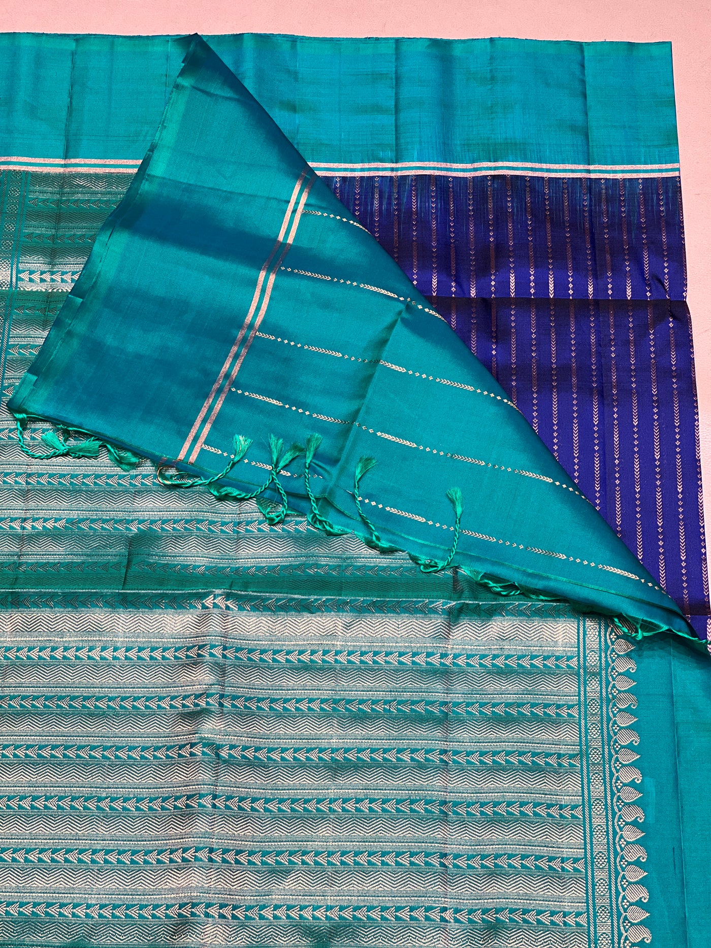 Varuni handloom softsilk saree - Pure silks saree