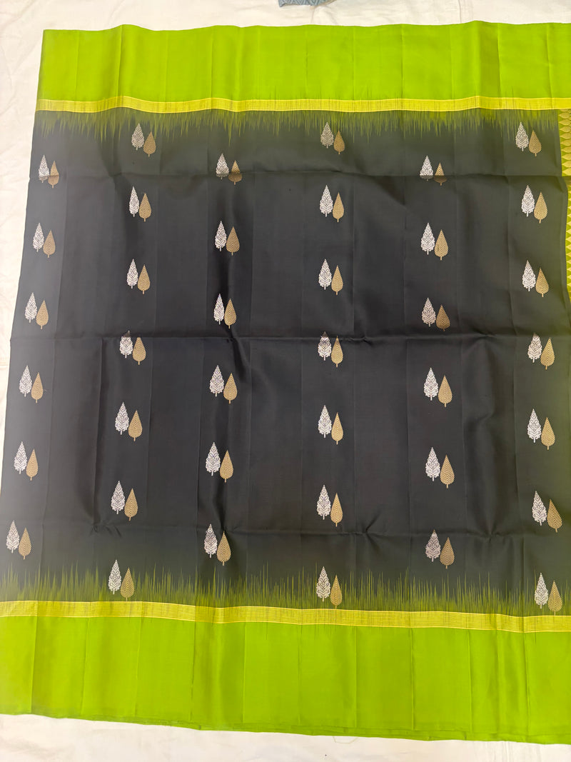 Vainavi handloom softsilk saree - Pure silk saree