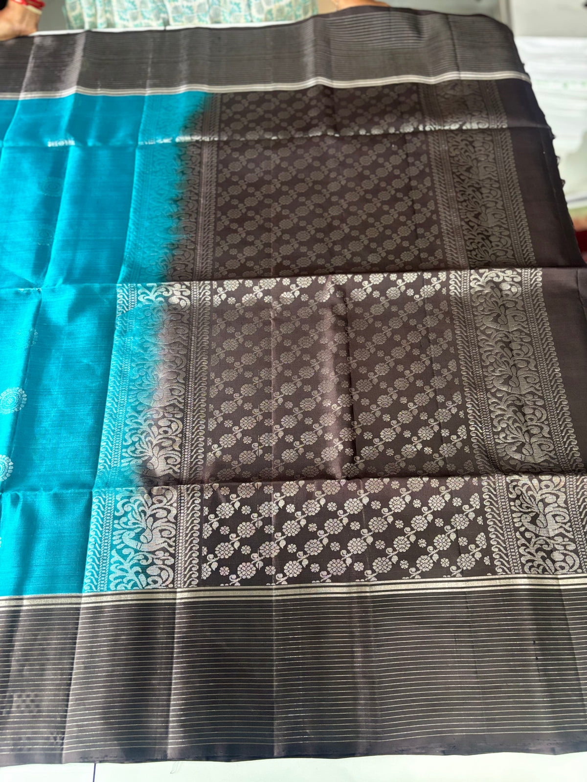 Indhu handloom softsilk saree - Pure silk saree