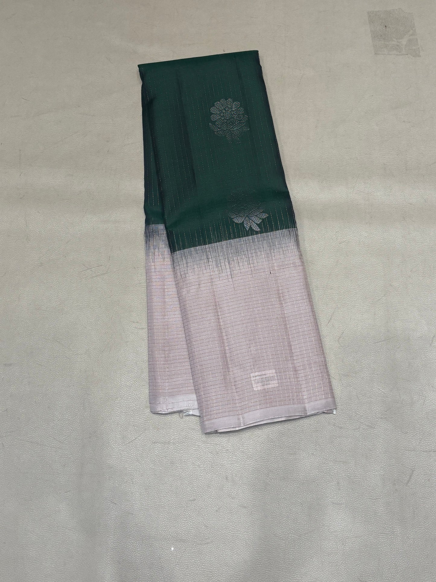 Yeshoda vaira oosi design handloom softsilk saree - Pure silk saree-AK1112