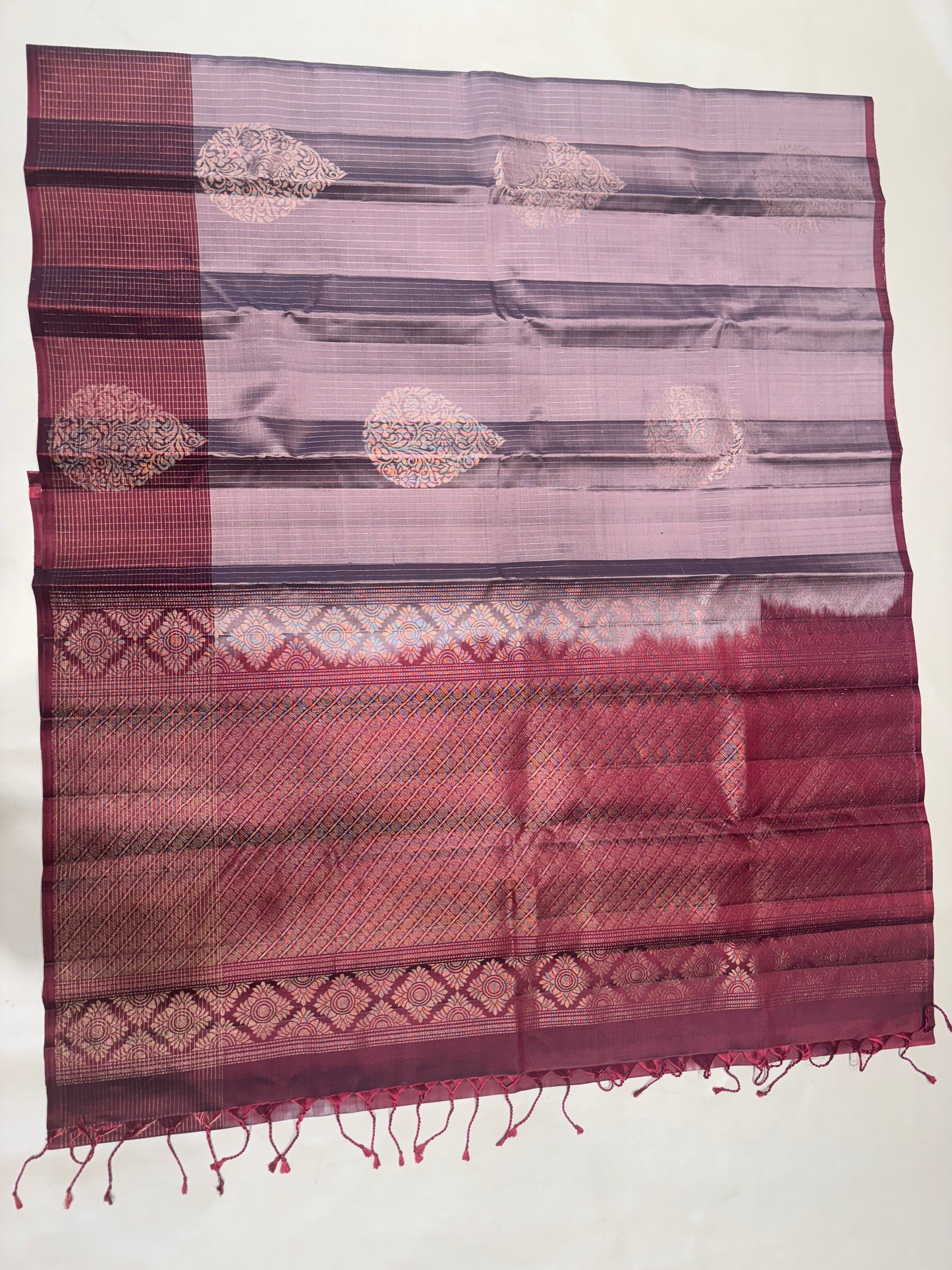 Vaidoori onion color handloom vaira oosi softsilk saree - Pure silk saree