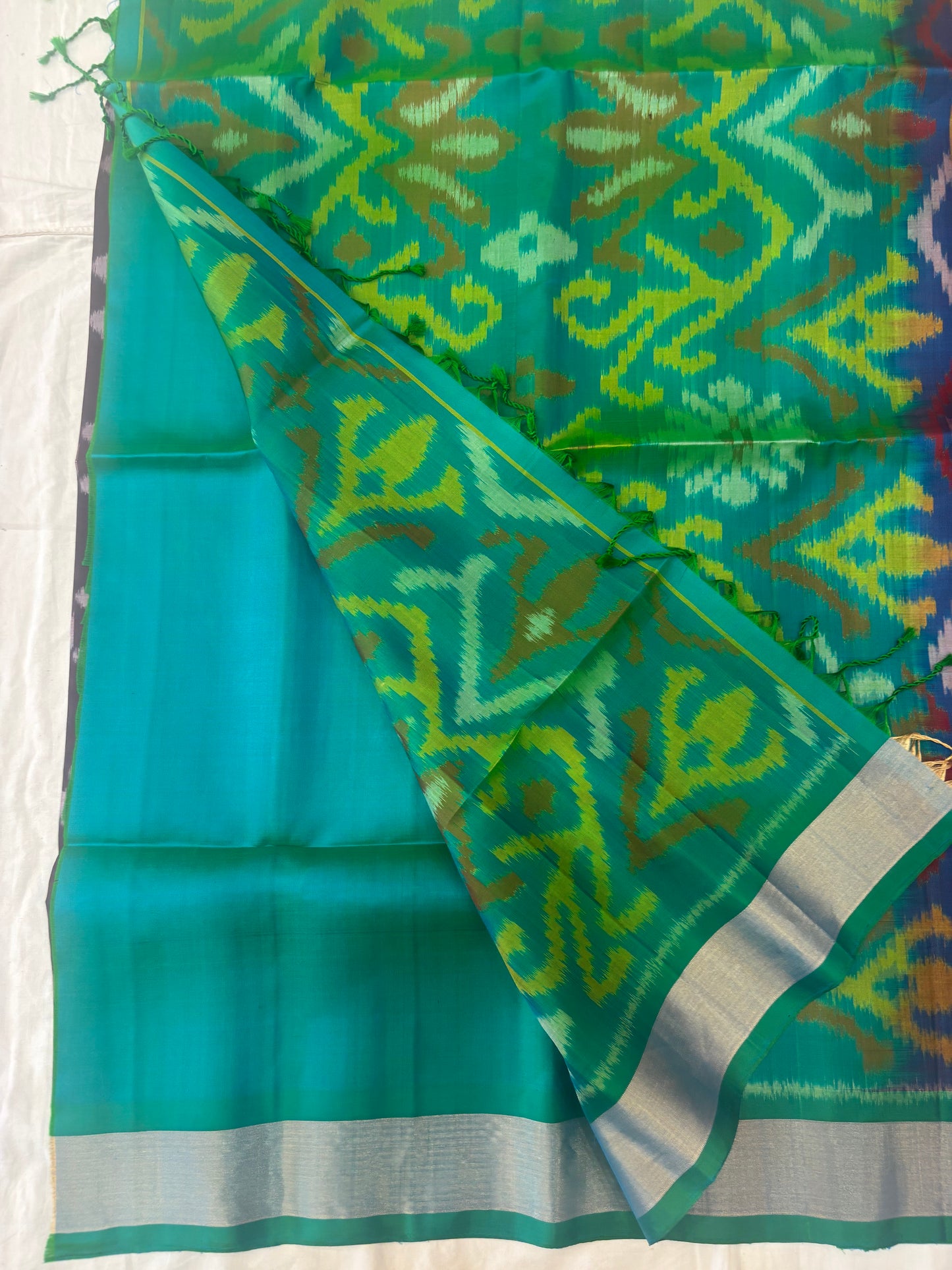 Taniya handloom Pochampally softsilk saree - Pure silk saree