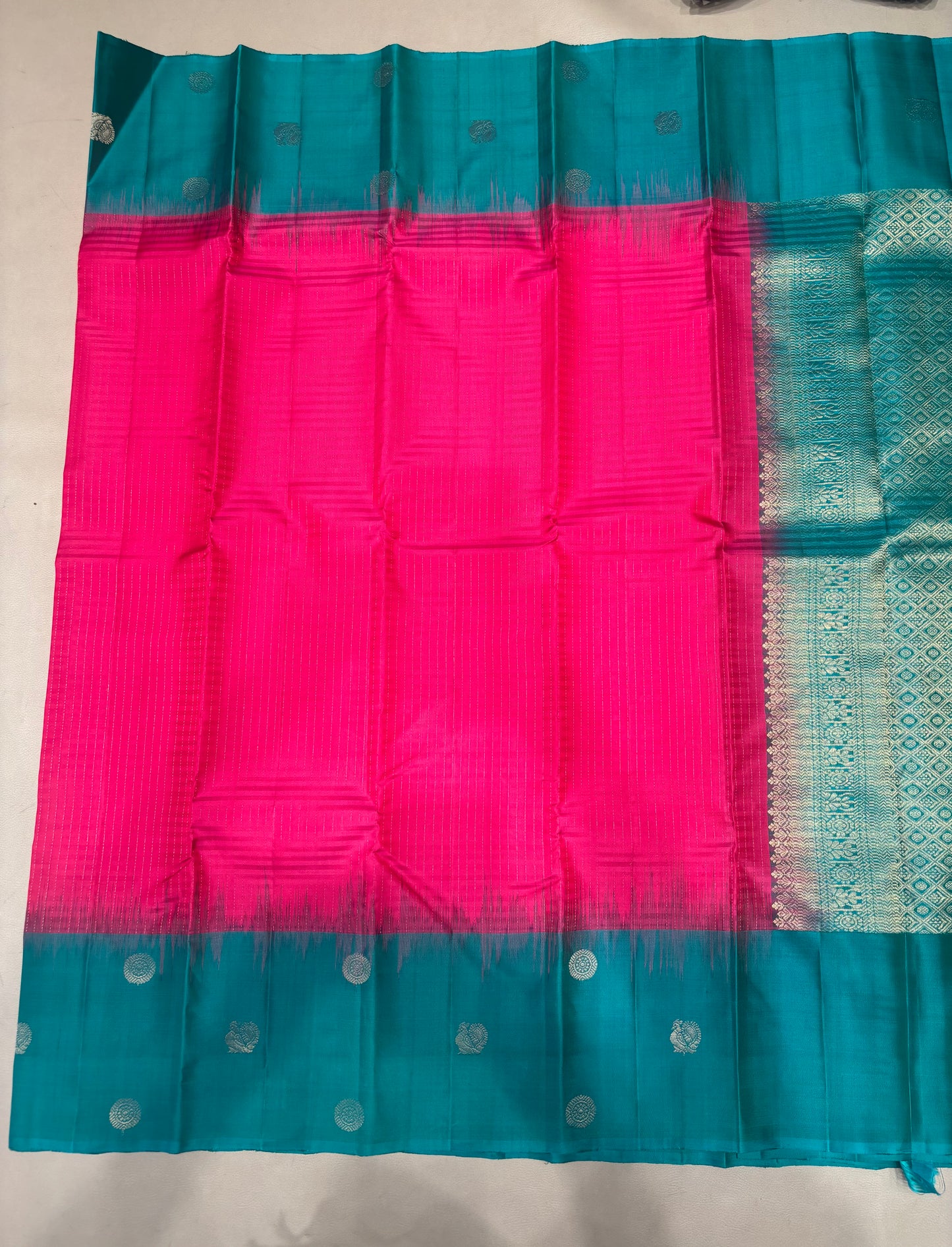 Charu Latha vaira oosi handloom softsilk saree - Pure silk saree-AK1112