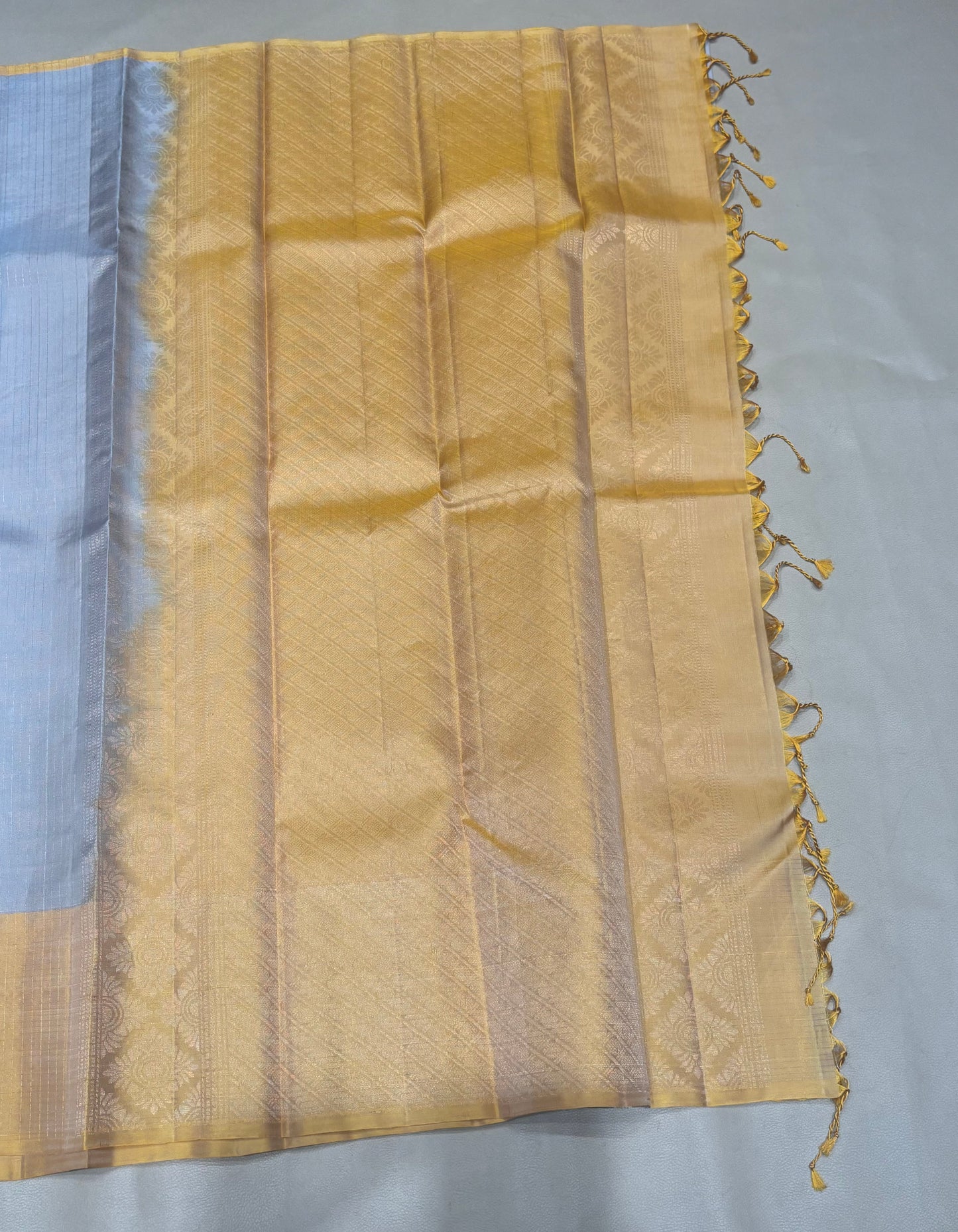 Vaidoori powder blue handloom vaira oosi softsilk saree - Pure silk saree