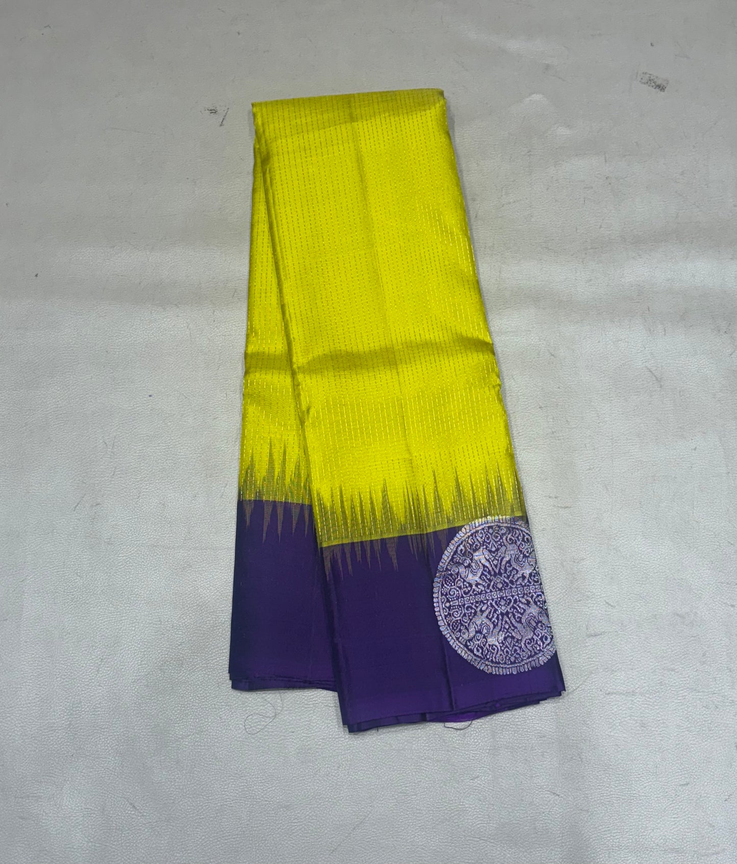 Vaidhika vaira oosi design handloom softsilk saree - Pure silk saree-AK1112