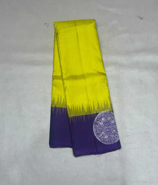 Vaidhika vaira oosi design handloom softsilk saree - Pure silk saree-AK1112