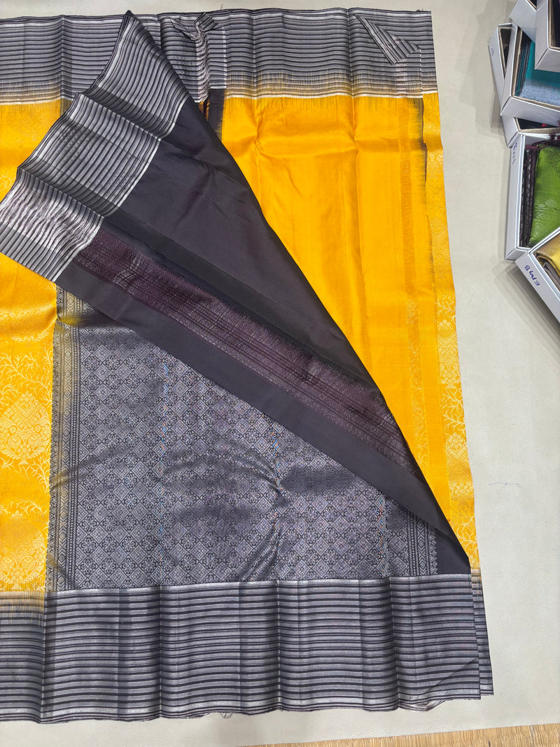 Riyanvi handloom softsilk saree- Pure silk saree- all self contrast - ASC1101