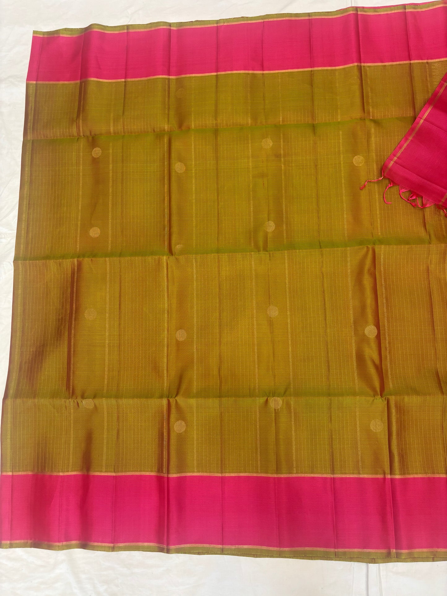Iniyam handloom softsilk saree - Pure silk saree