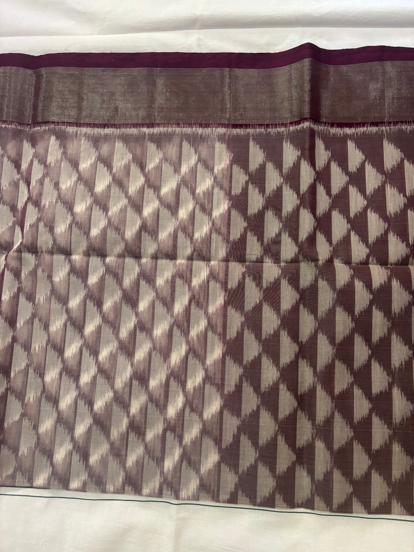 Vanmadhi handloom Kota cotton saree - white Zari