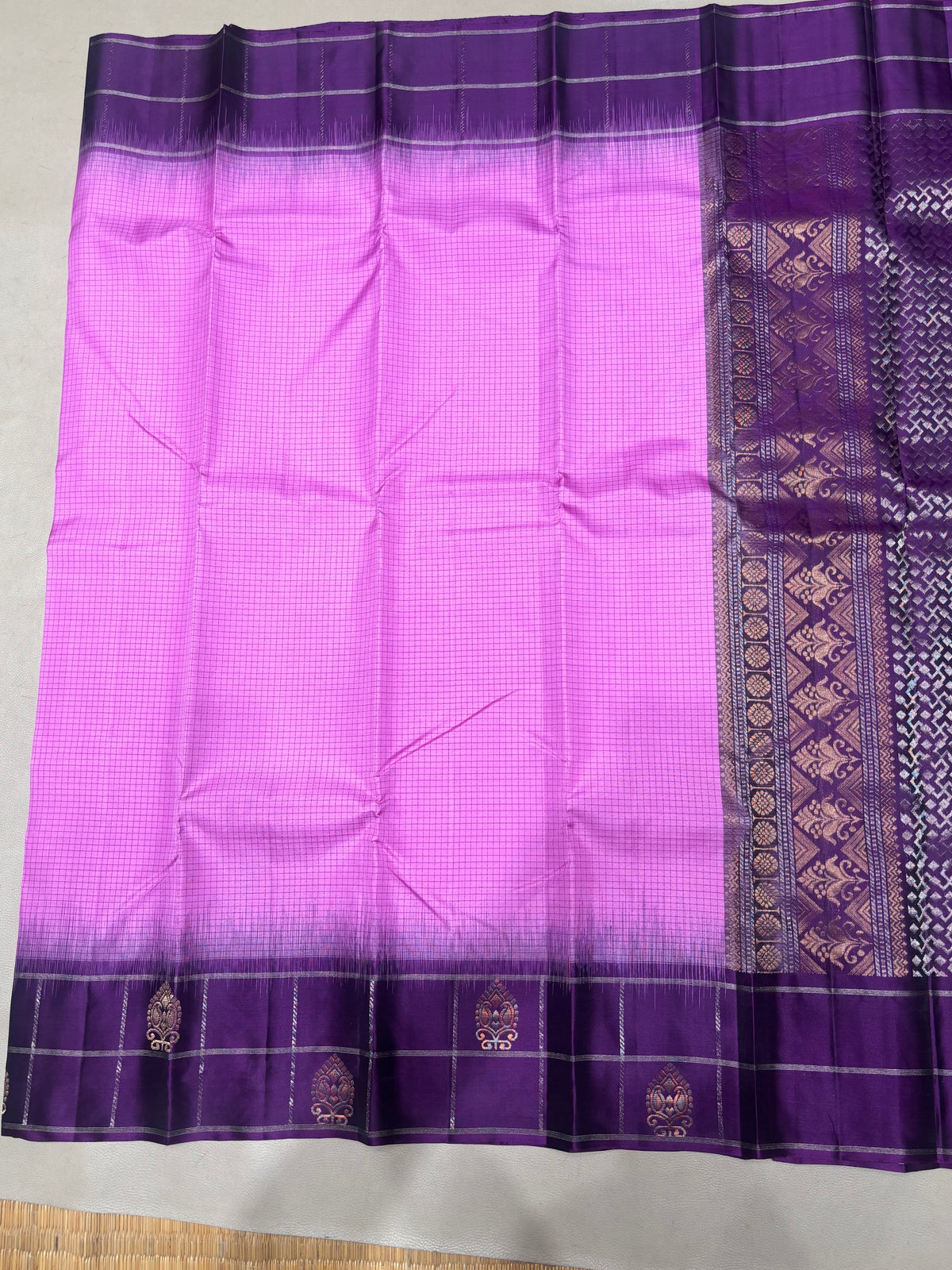 Kairavi thread checked handloom softsilk saree - Pure silk saree