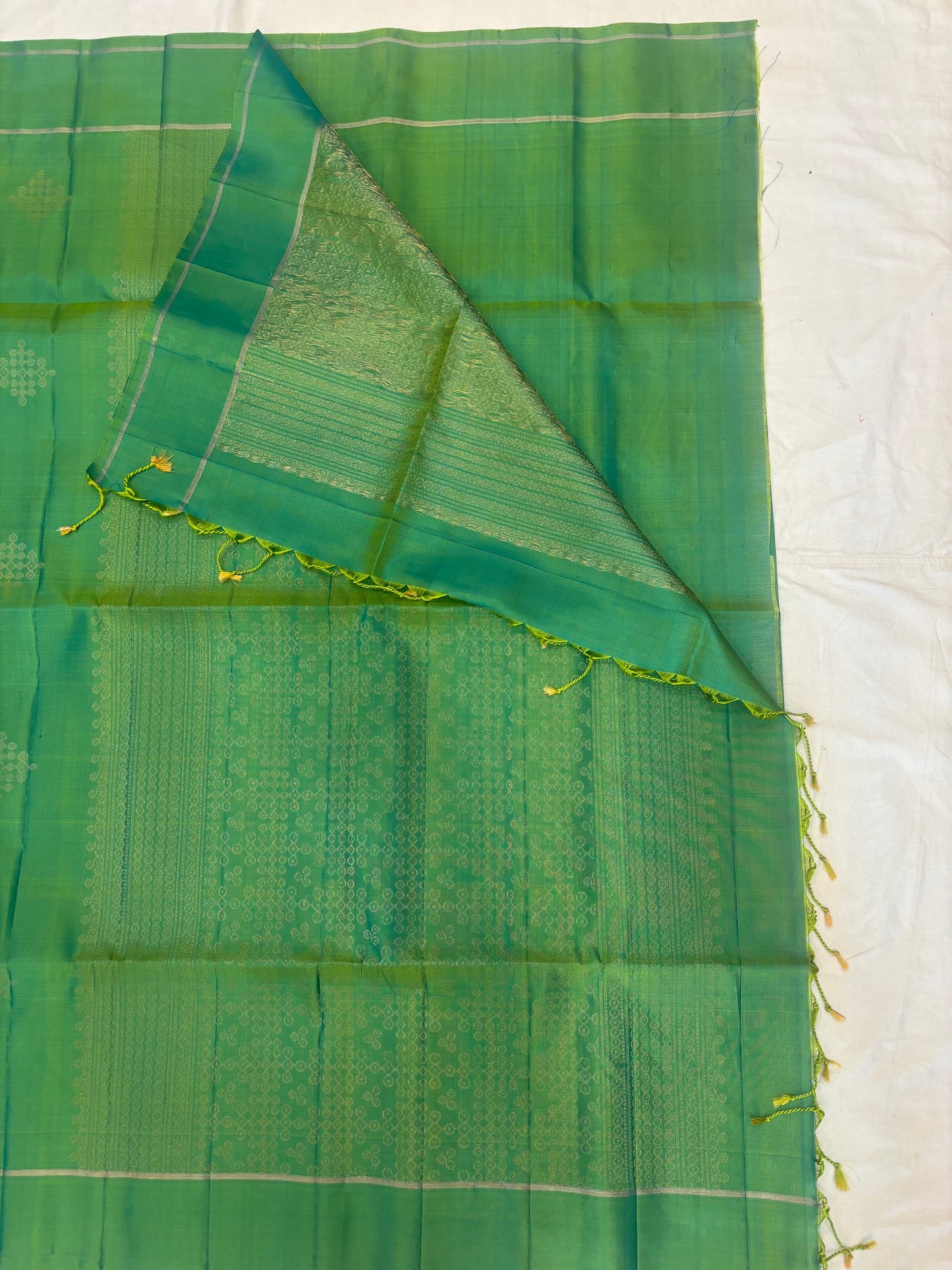 Neithal handloom softsilk saree - Pure silk saree
