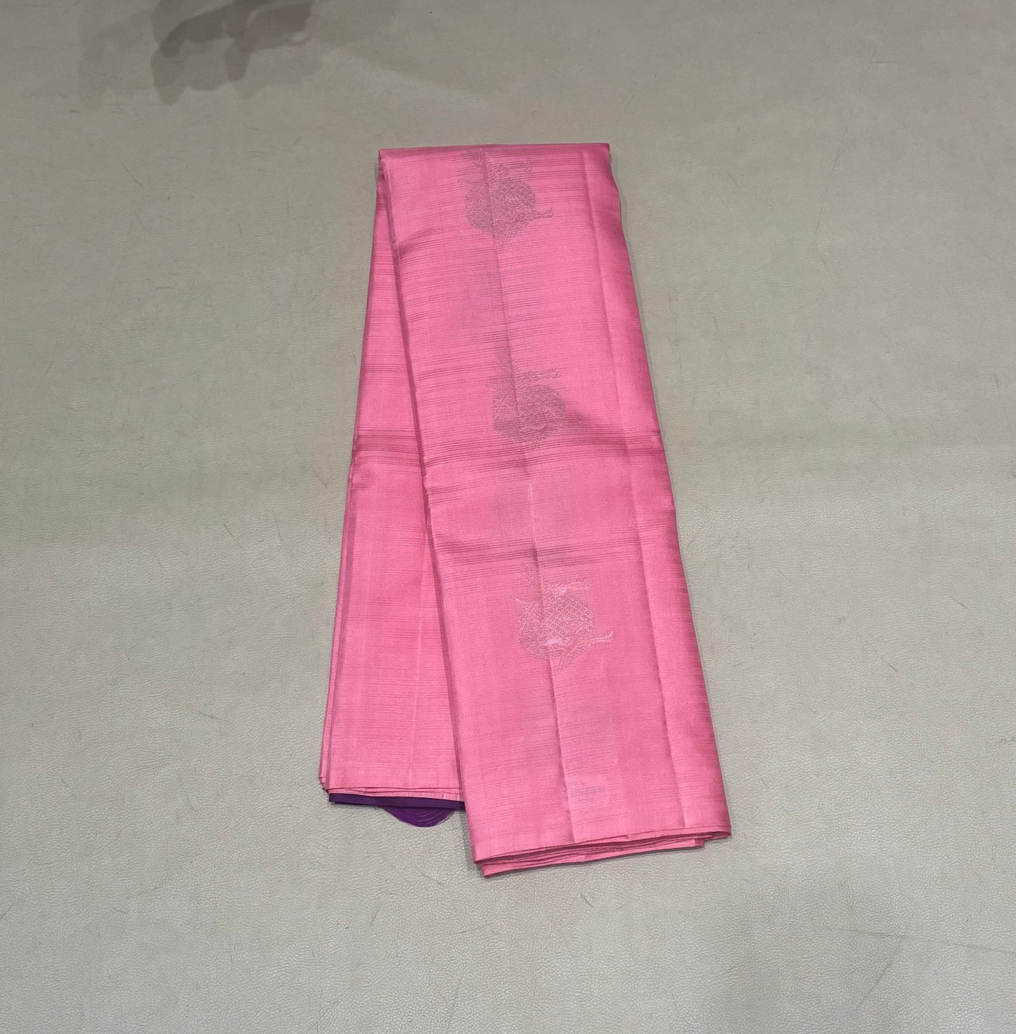 Izhana handloom softsilk saree - Pure silk saree
