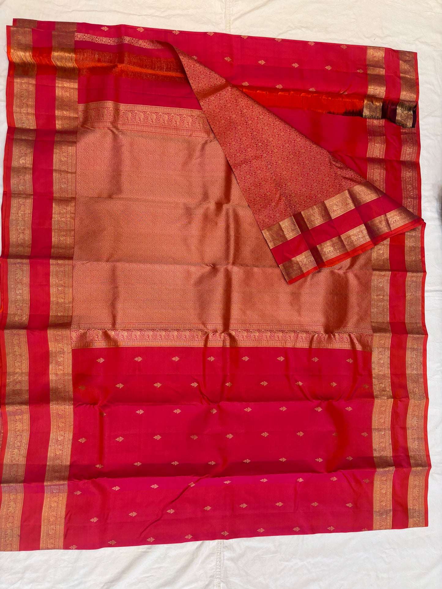 Saindhavi handloom softsilk saree - Pure silk saree