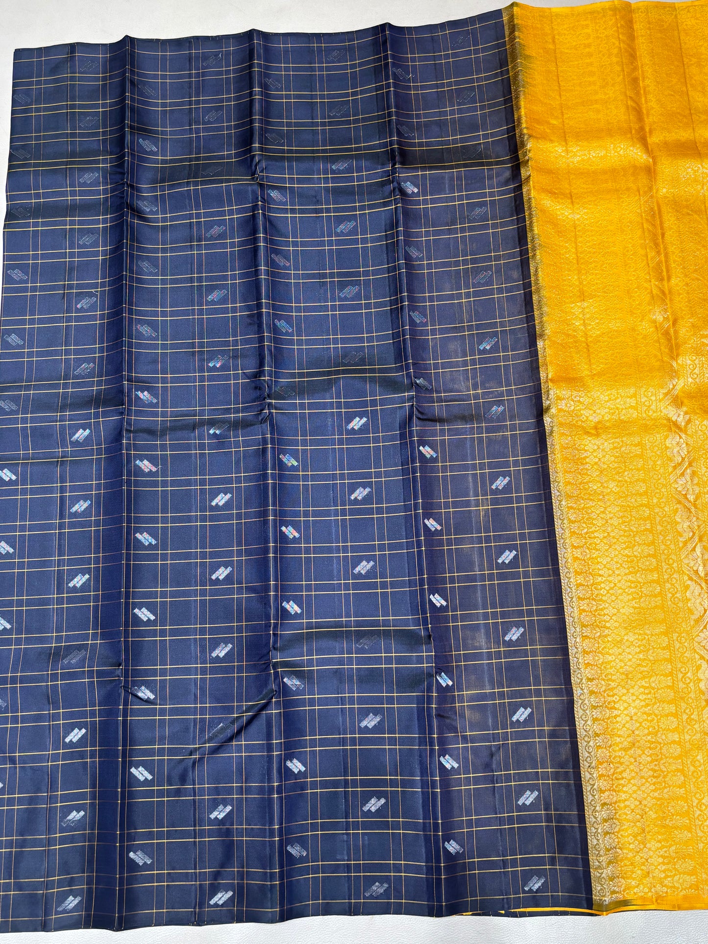 Paarvai handloom softsilk saree - Pure silk saree-AK1118