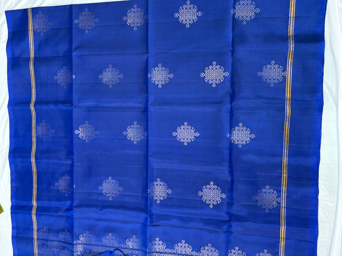 Iyal handloom softsilk saree - pure silk saree
