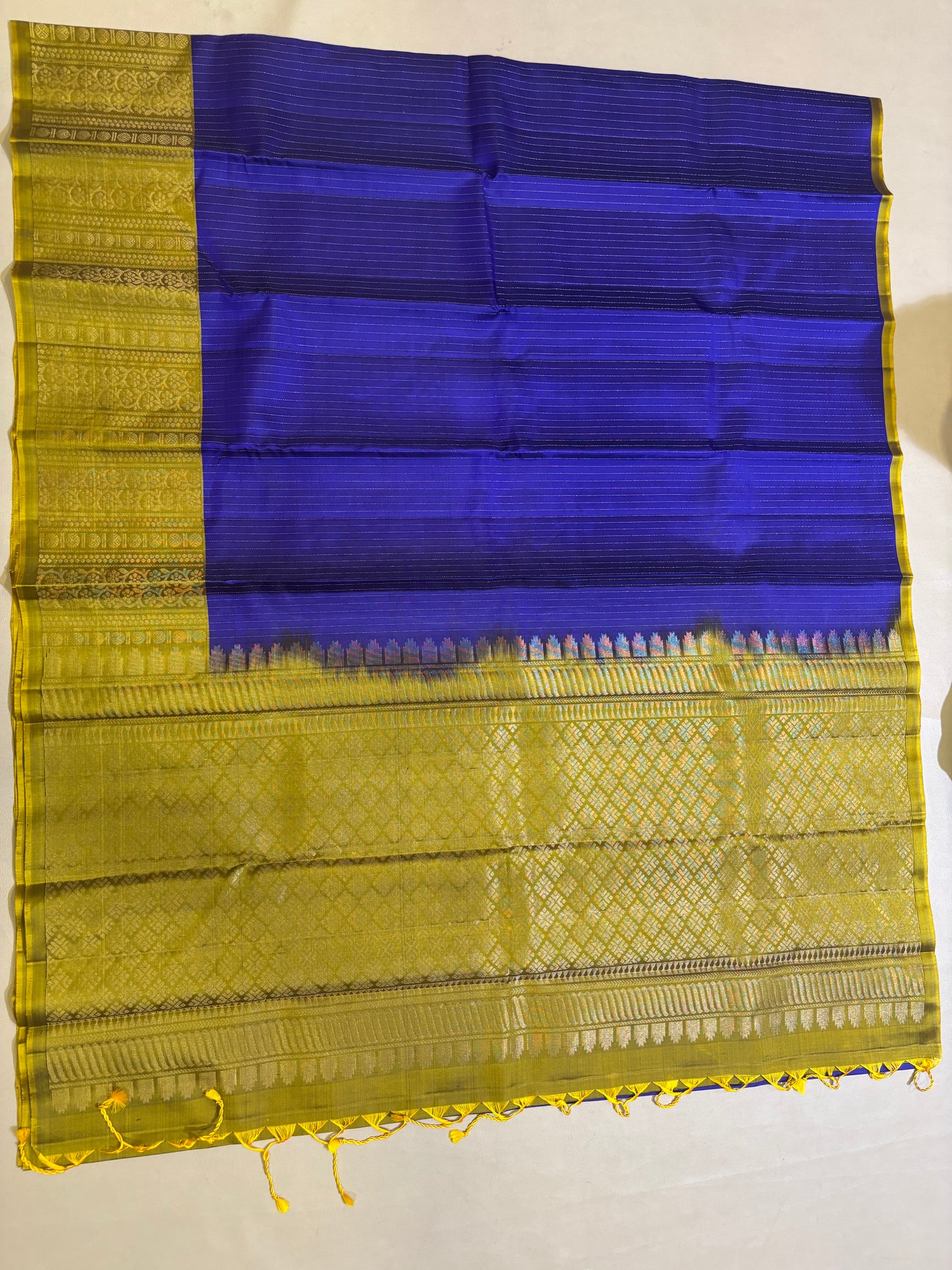 Tanvi navy blue handloom softsilk saree - Vaira oosi design -Pure silk saree