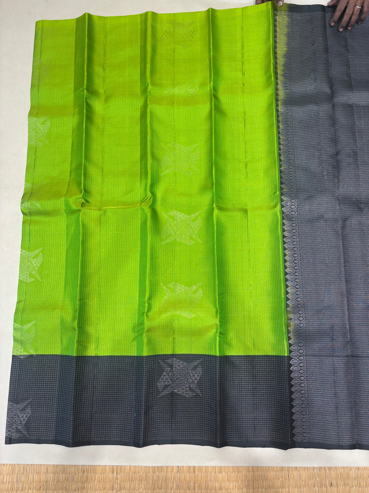 Nethra handloom softsilk saree - Pure silk saree - korvai border- AK1104