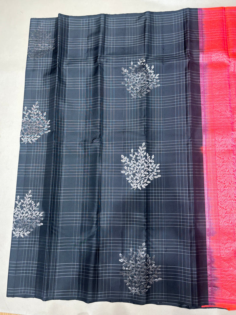 Mishti black handloom softsilk saree - Pure silk saree
