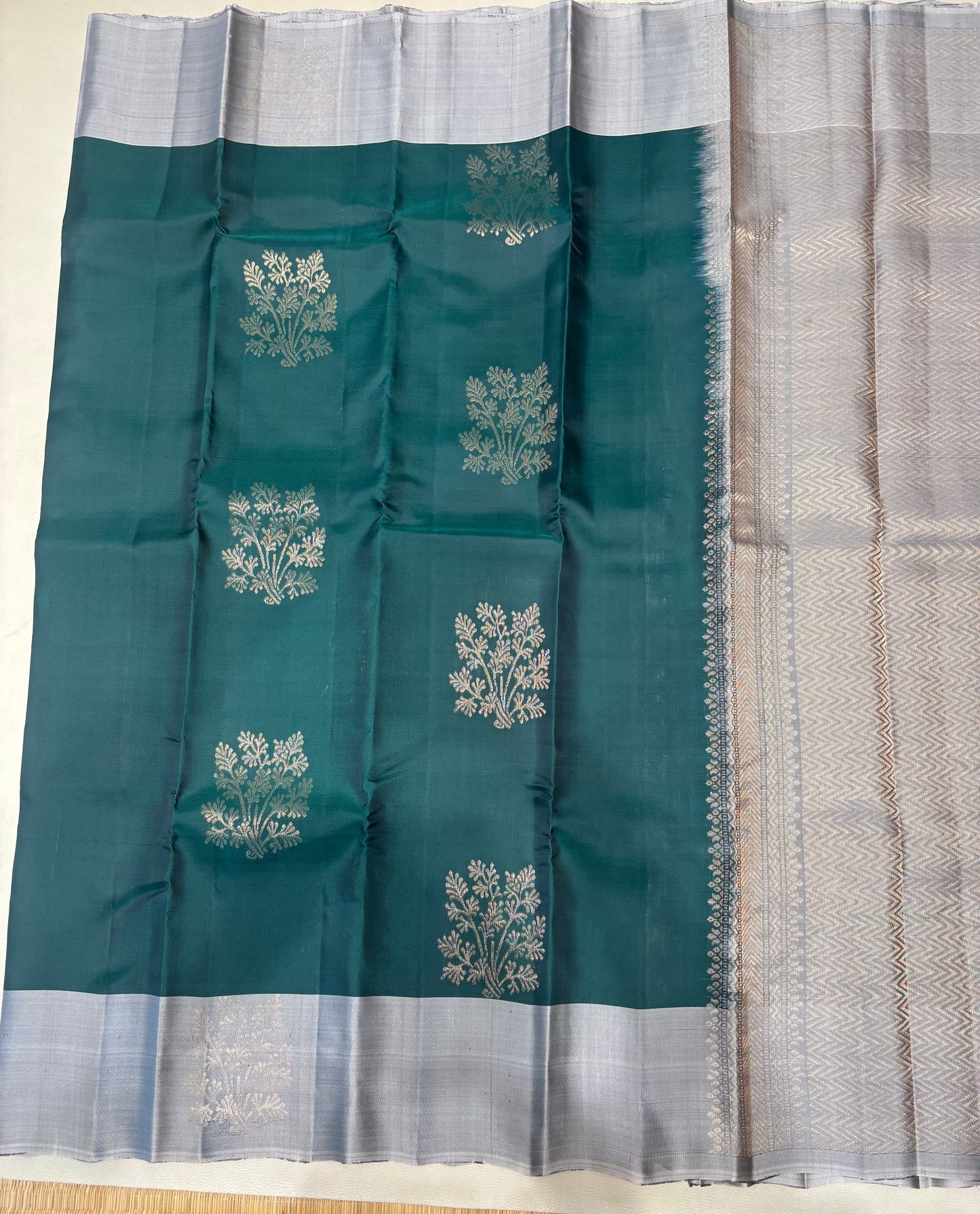 Vedhika pure mix softsilk saree