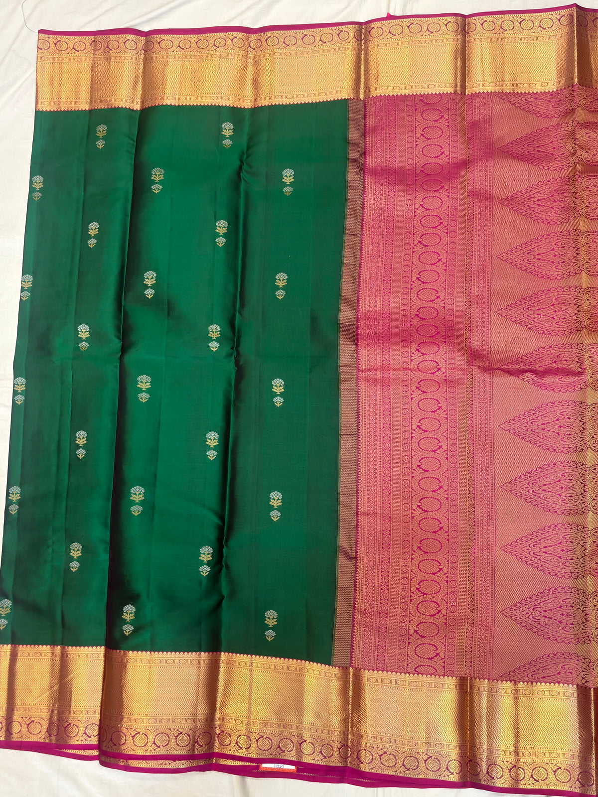 Ilavenil handloom softsilk saree - Pure silk saree