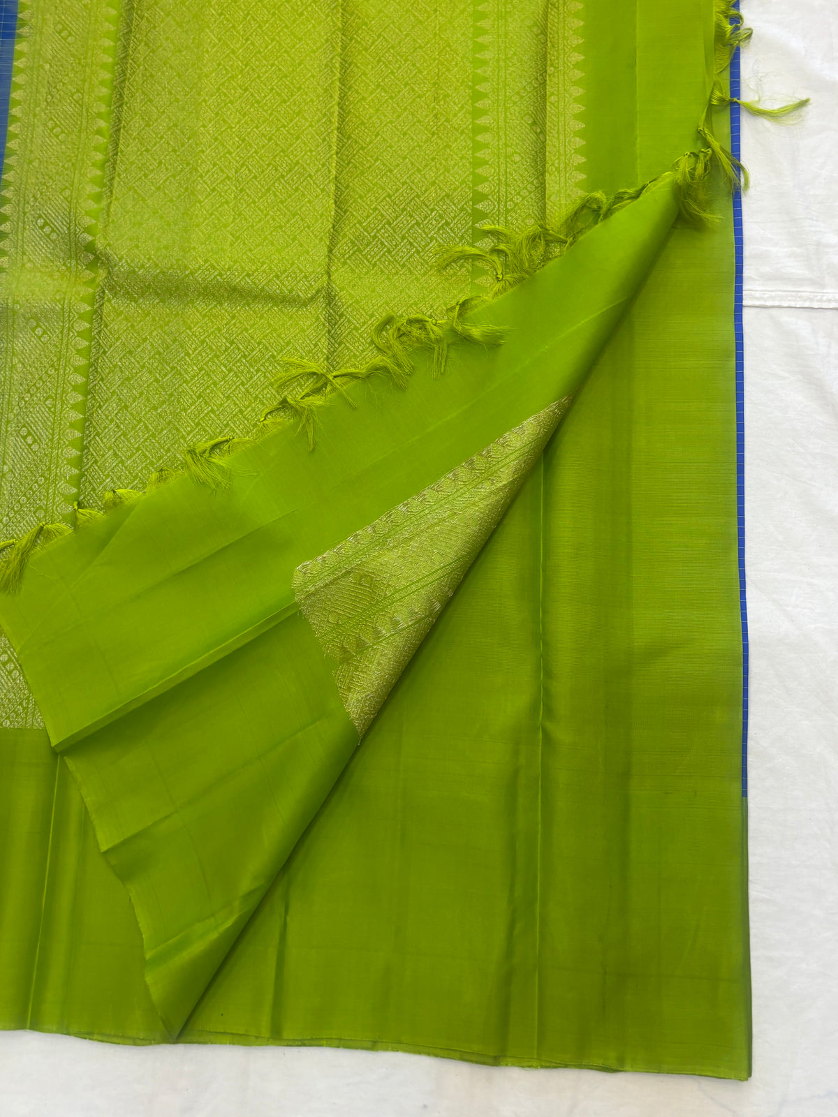 Devyani handloom softsilk saree checked design - Pure silk saree